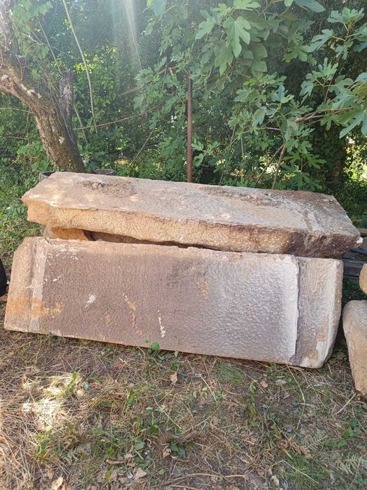 Lagar Antigo em Pedra + Prensa de Vinho Original | Venda Conjunta ou Separada
