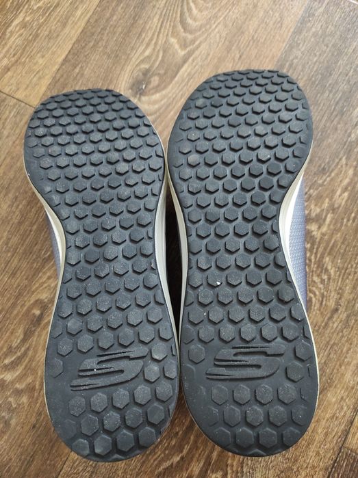 45 Skechers оригінальні кросовки