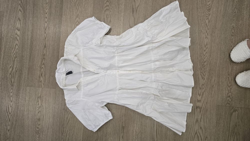 Biała sukienka kielichowa ZARA | Minimalistyczna | Elegancka | Rozklos