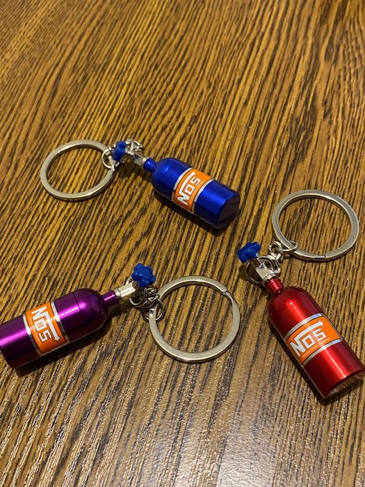 Na prezent Brelok butla nitro NOS