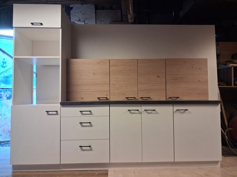 Meble  kuchenne z blatem nowe ostatnia sztuka