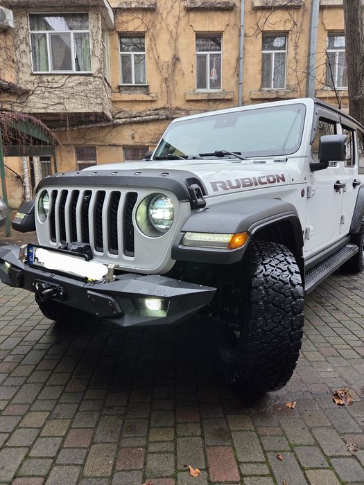 Идеальное состояние.
Покупалась в 2024 в салоне.
По всем вопросам обращаться по телефону: 06******15 Сергей.