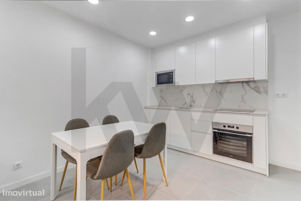 Arrendamento | T0+1 Remodelado | Mobilado |Massamá Norte