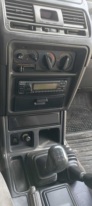 Mitsubishi Pajero GLS - 7 lugares