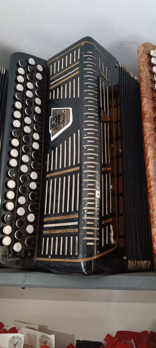 Продам муз інструменти ціну уточнюйте