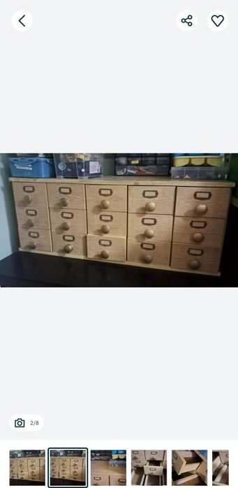 Komoda bibliotekarka