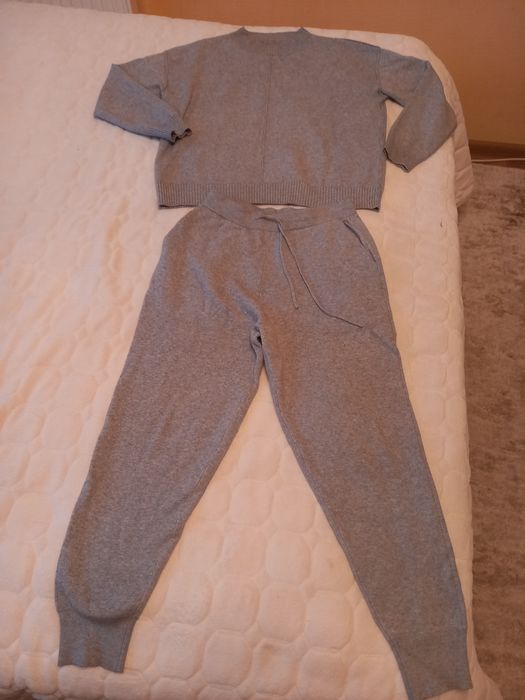 Костюм жіночий теплий зручний трикотажний костюм светр і штани 44-46