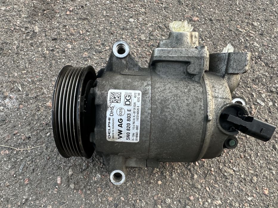 Компресор кондиціонера VW PASSAT B7 2.0 TDI