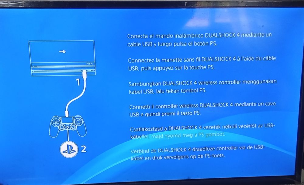 Vendo/troco PS4 pro em mãos