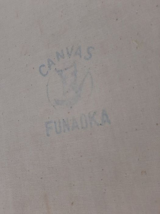 Retrato de menina sobre a paisagem do porto com barco de bambu