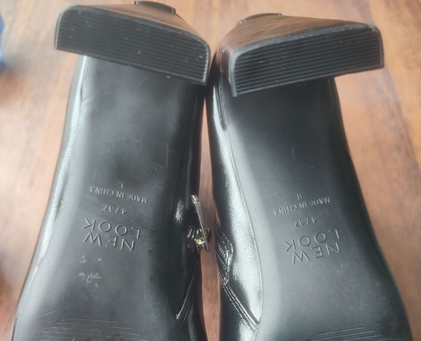 Ботинки New Look на квадратном каблуке черного цвета