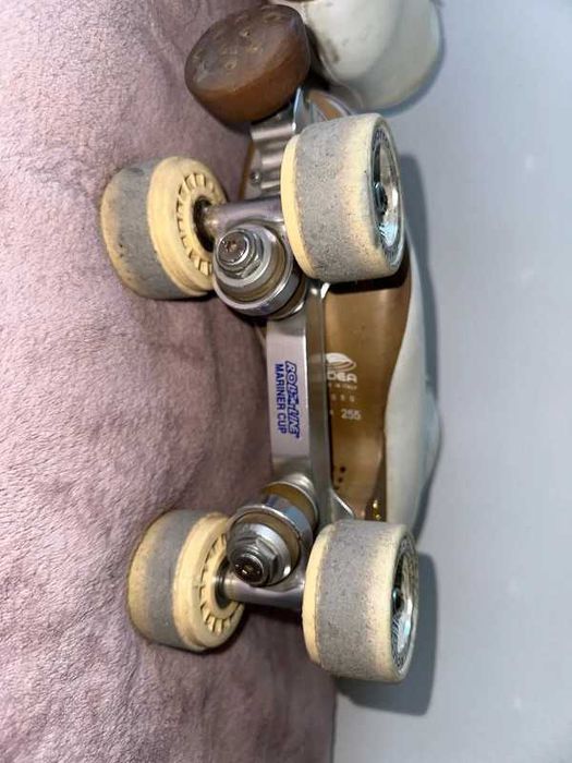 Patins Mariner 255
