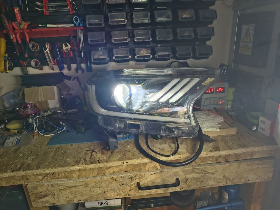 Lampy LED Przednie Mustang Style Ford Ranger 2015-23
