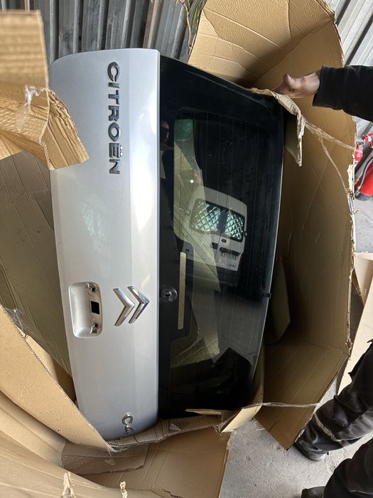 Tampa mala citroen C4