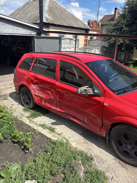Opel Astra H после бокового удара