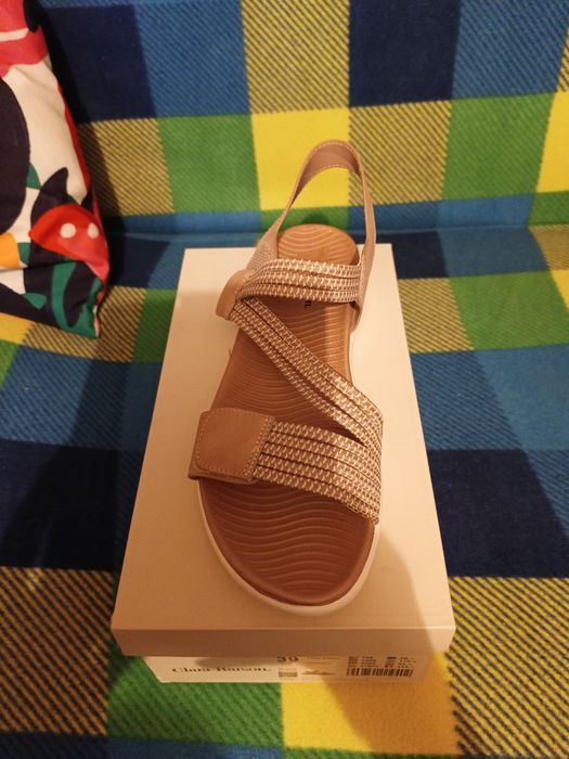 Sprzedam sandały damskie