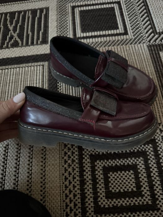 Туфлі дитячі лакові