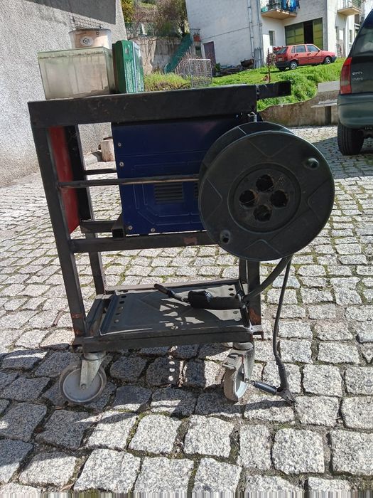 Aparelho de soldar semi automática