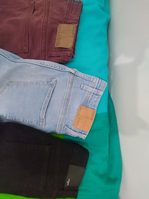 Calças de ganga de rapaz