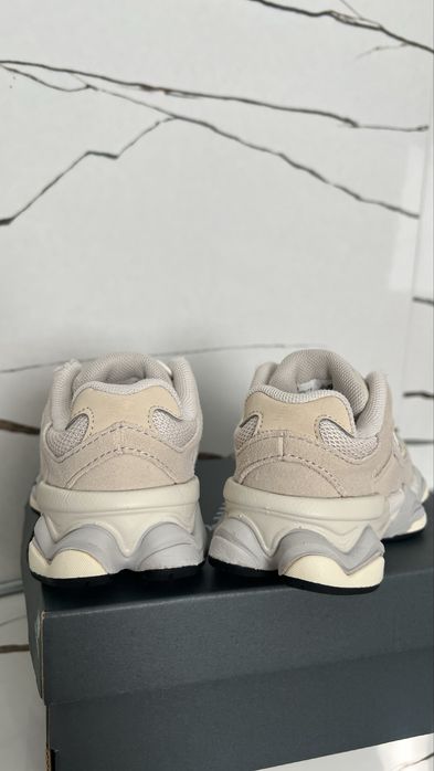 New balance 9060 розмір 25.5