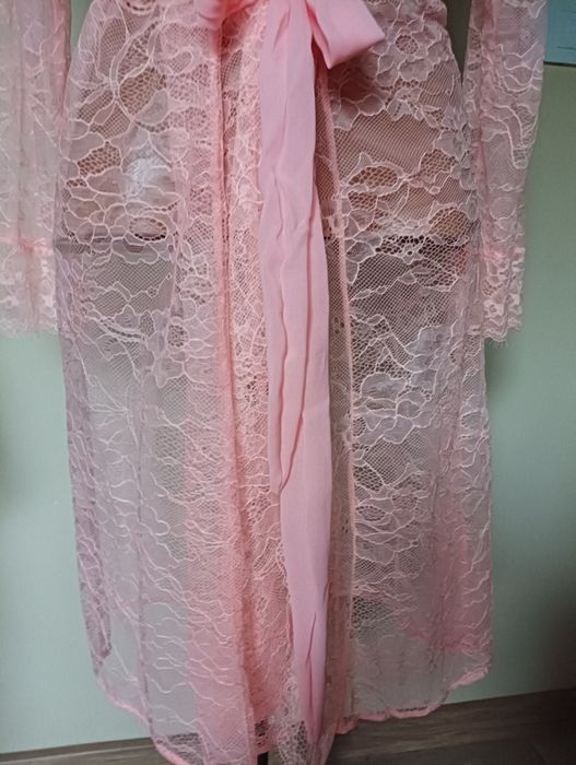 Koronkowy szlafroczek