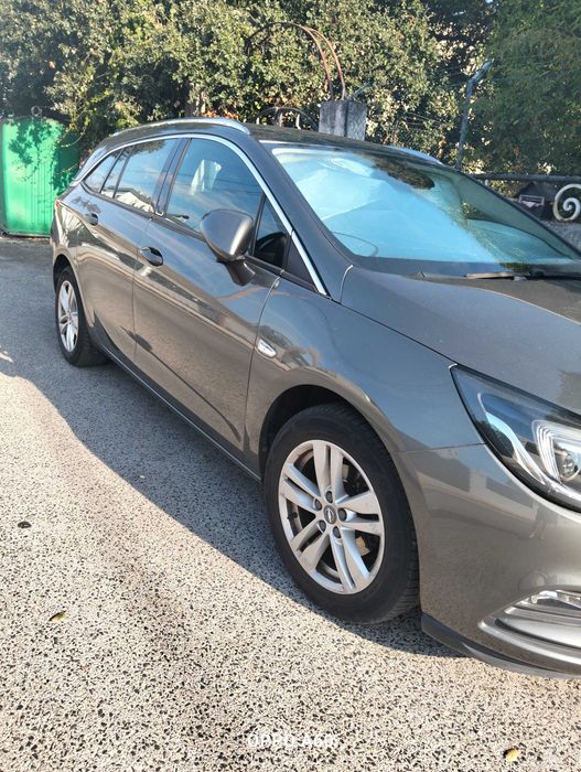 Opel Astra Sports Tourer+ 2017 | 7.750€ — Bonito, espaçoso e Turbo: é entrar e pegar a estrada!