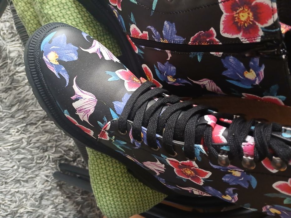 Kozaki botki w kwiaty