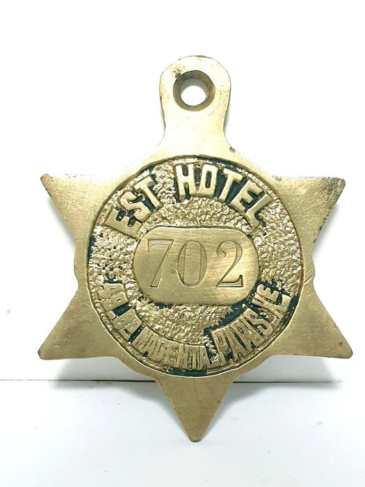 Vintage French Star-Shaped Keychain from Est Hotel Paris
