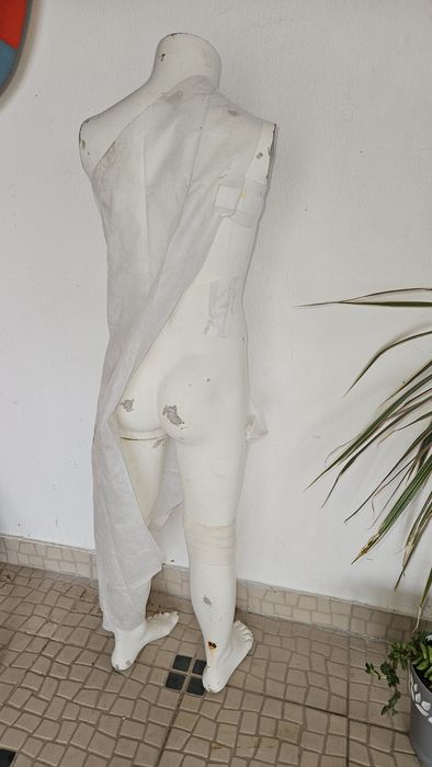Vendo manequim de criança