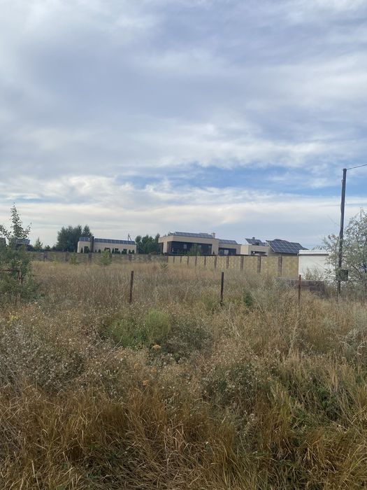 Продам участок в Кушугуме 15 соток, завена вода и электричество.