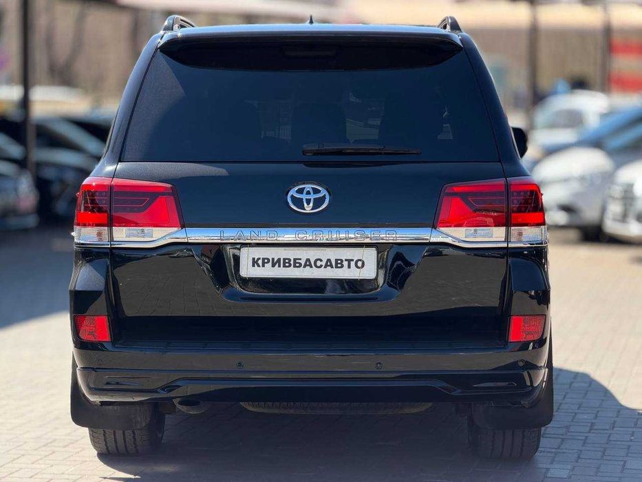 Toyota Land Cruiser 200