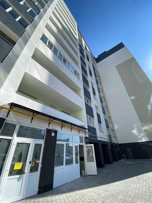 Простора 1-к квартира від надійного забудовника. Озерна! Рауш!