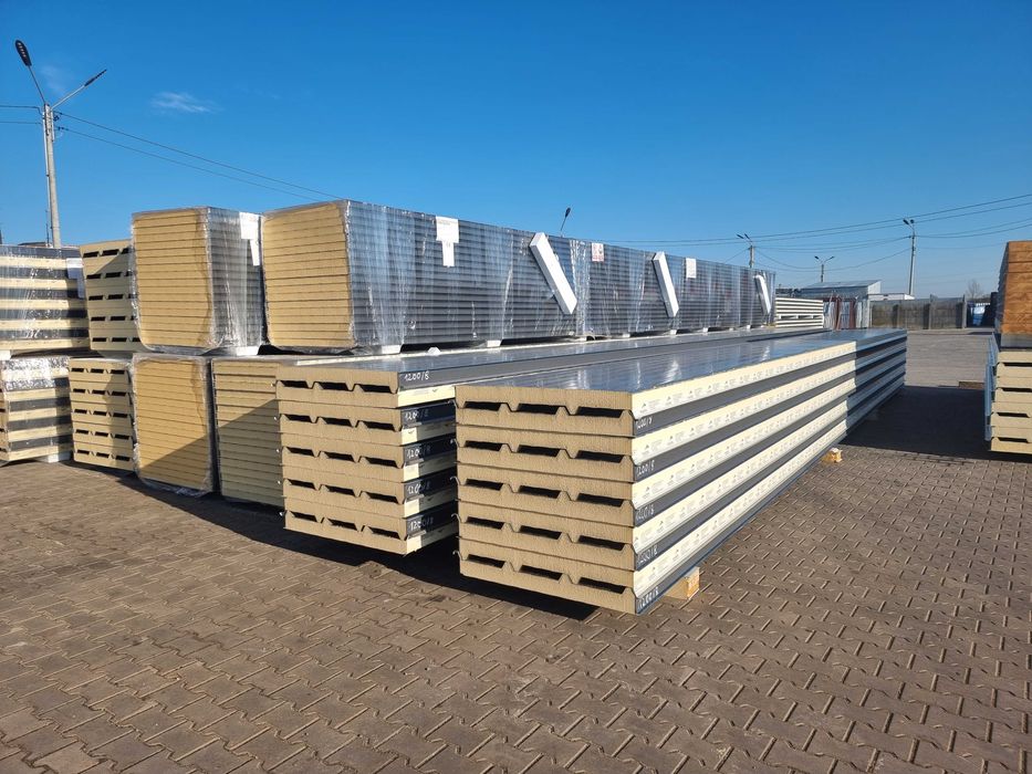 Płyta warstwowa obornicka Prekon Płyty PUR ścienne i dachowe NOWE