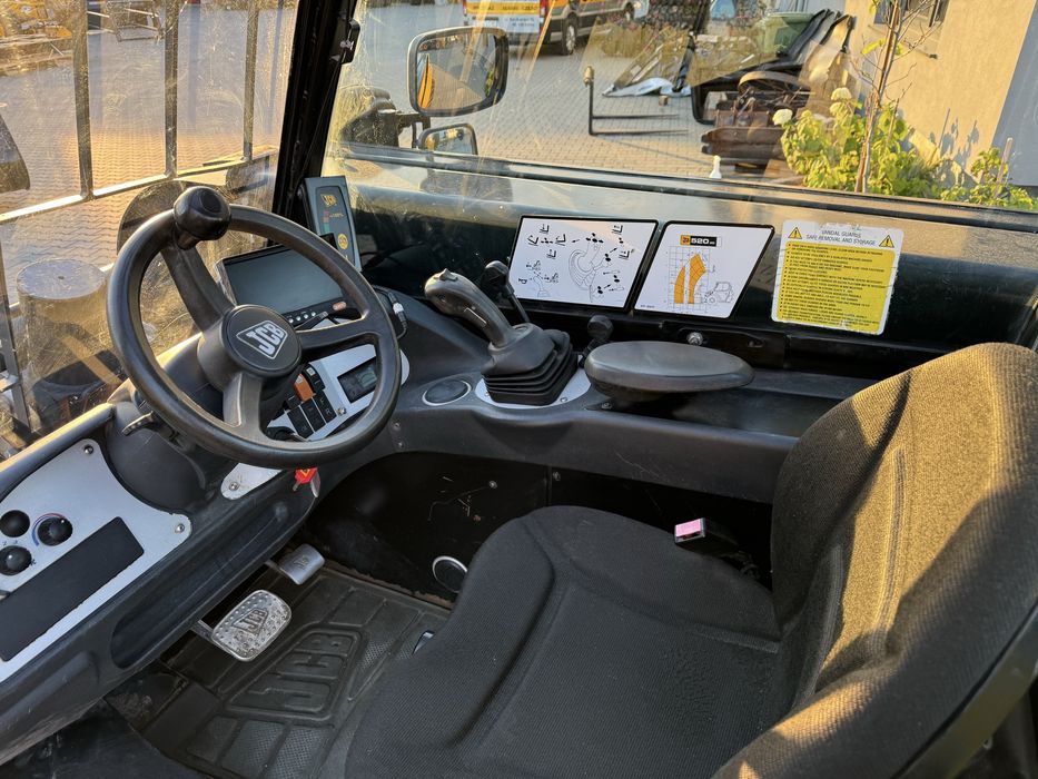Ładowarka JCB 520-40 , 2015r 36kw silnik widly+łyżka 516,524,525,527