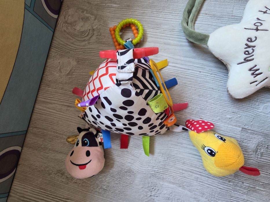 Zawieszka balibazoo piramida pozytywką Disney