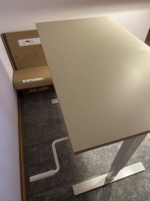 TROTTEN height-adjustable desk (standing/sitting).64584264377985121