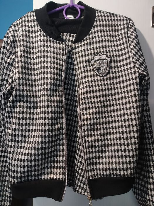 Продам костюм для дівчинки