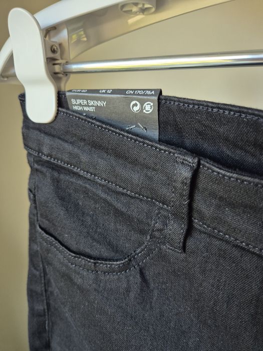 Nowe czarne rurki H&M r. 40
