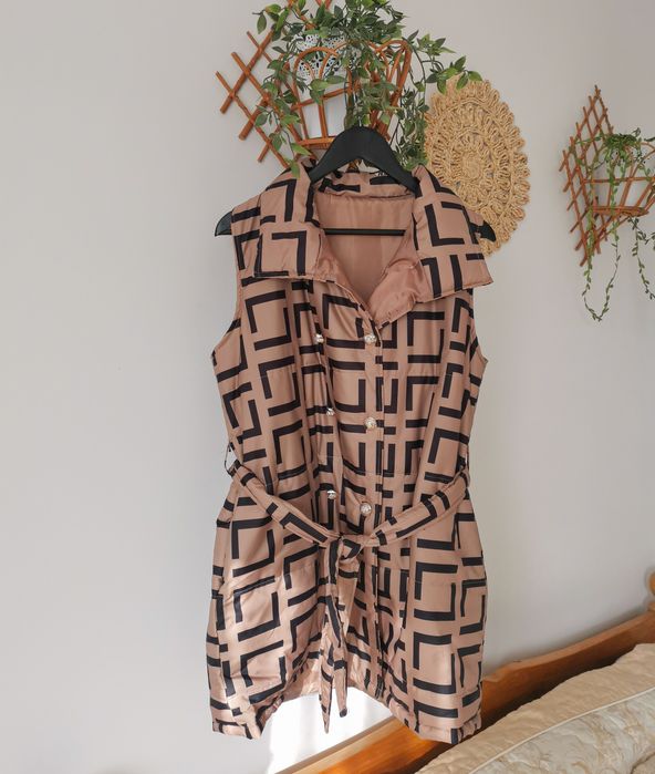 Beżowy bezrękawnik kamizelka w czarne wzory włoska nowa XL L