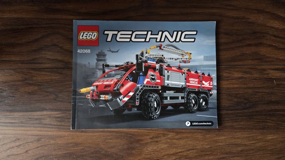 LEGO 42068 Technic 2w1 Pojazd straży pożarnej