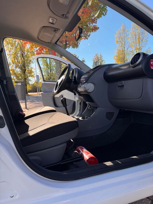 TOYOTA AYGO - 2011 - Gasolina