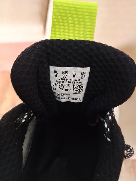 Продам кросівки на дівчинку