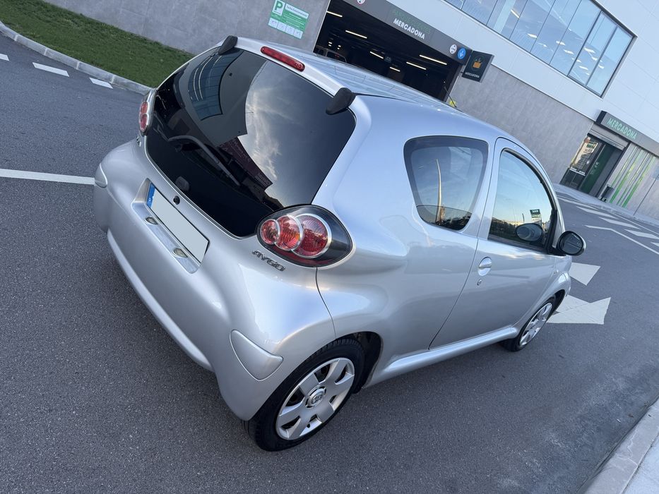 Toyota Aygo - Caixa Automática c/ GPS e CarPlay — photo 5