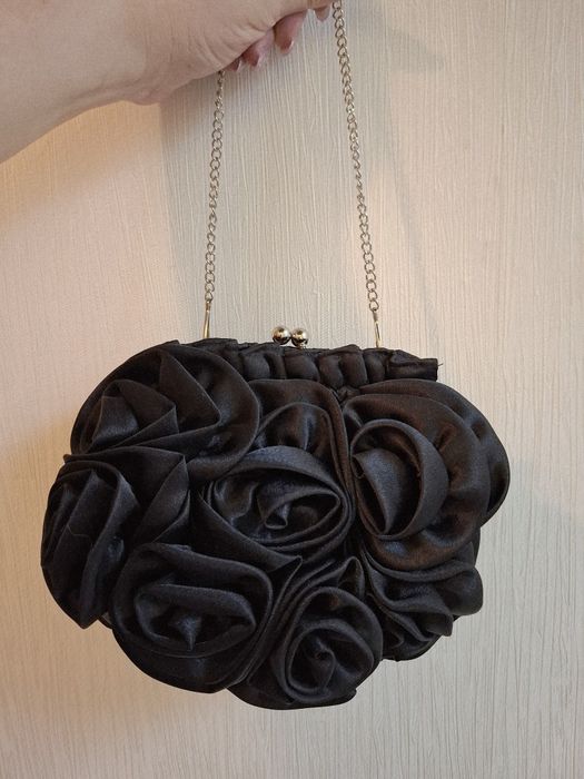 Маленька вечірня сумочка