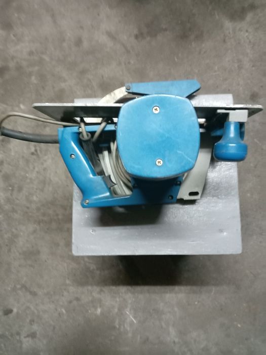 Продам електроциркулярку в хорошем состоянии 1500грн.Торг.