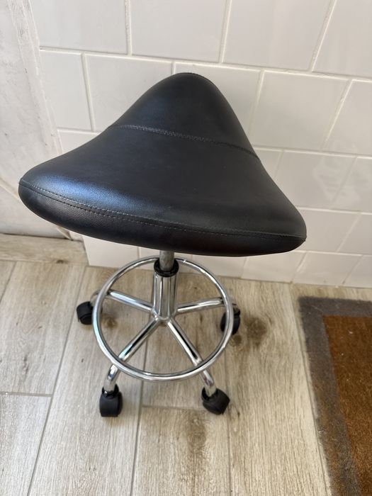 Cadeira para cabeleireiro e estetica