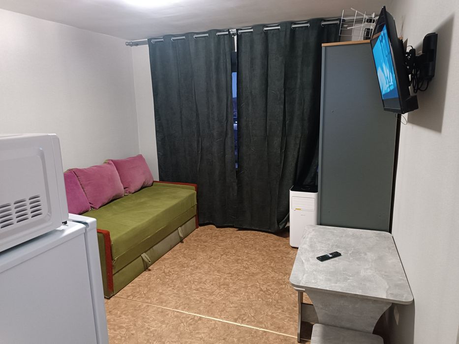 Подобово житло, правий берег, Незламна 3