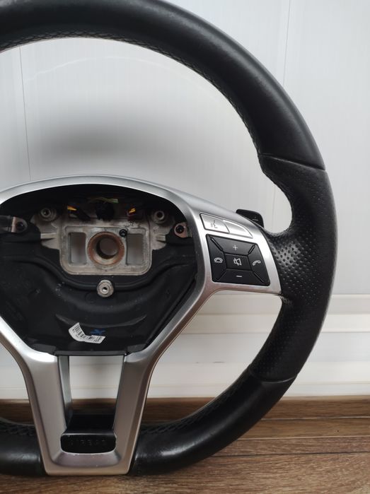Руль Mercedes W218, W212, W207, W204 AMG