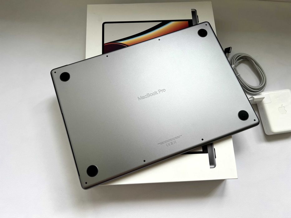 MacBook Pro 16 2021 M1 Pro MAX (10CPU/24GPU) 32GB 512 SSD A2485 Space Grey
