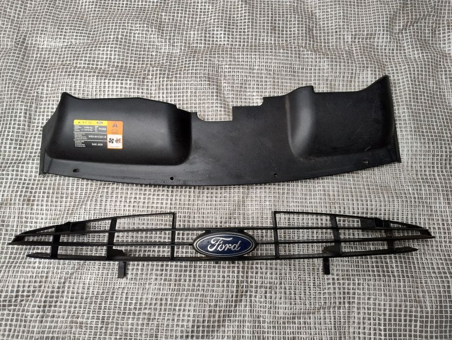Atrapa kratka osłona grill logo Ford Puma MK1 97-02 wysyłka gril